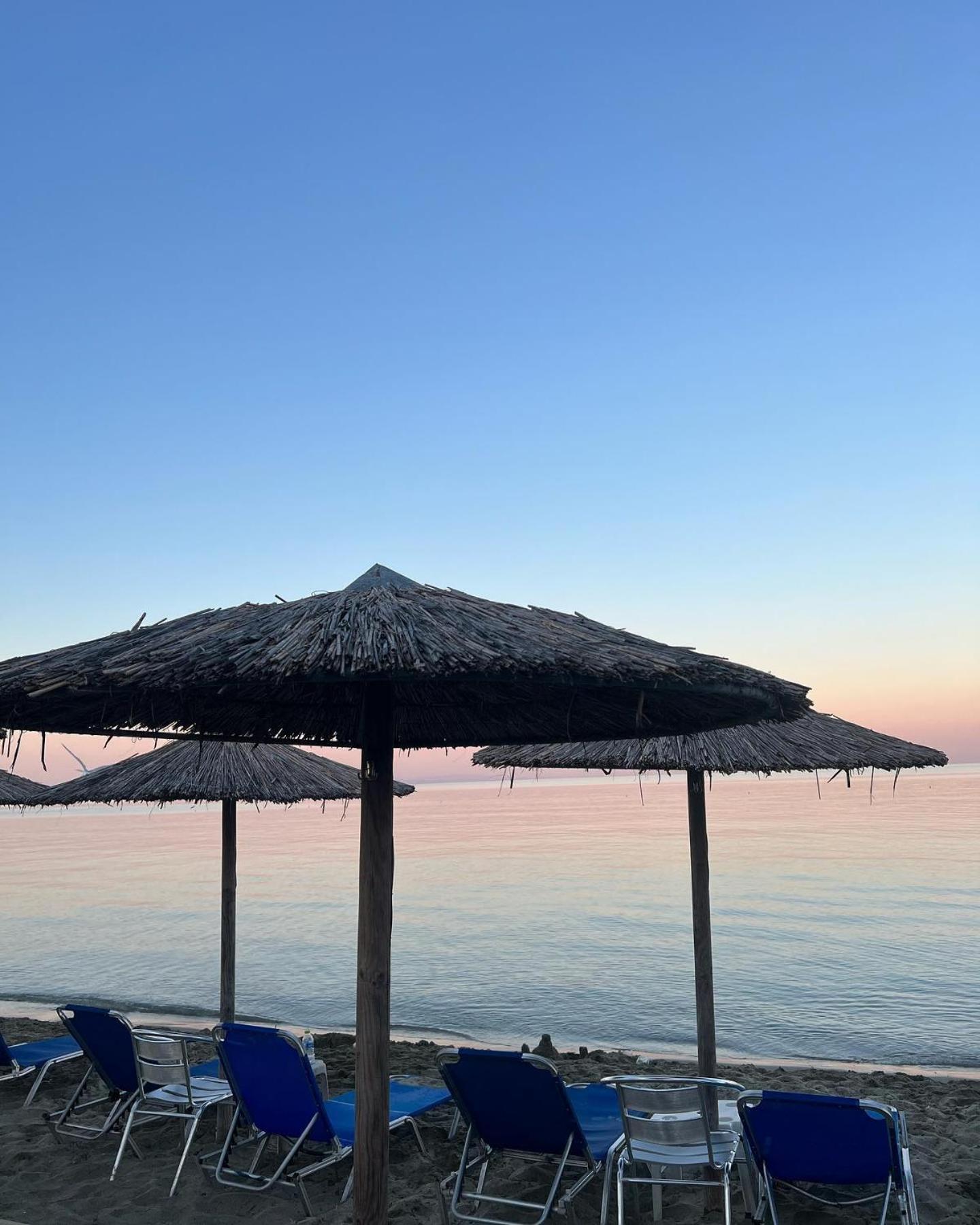 Olympic Beach Rooms Exterior foto