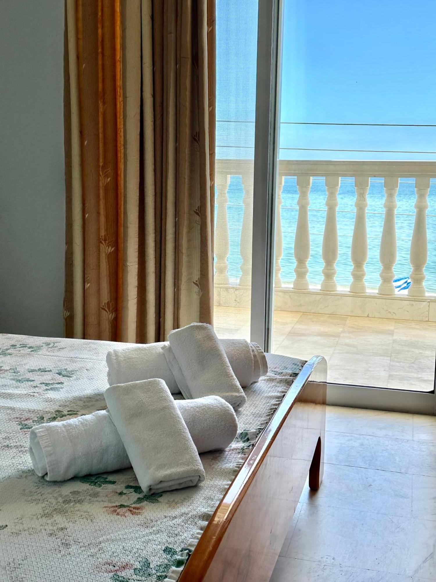 Olympic Beach Rooms Exterior foto